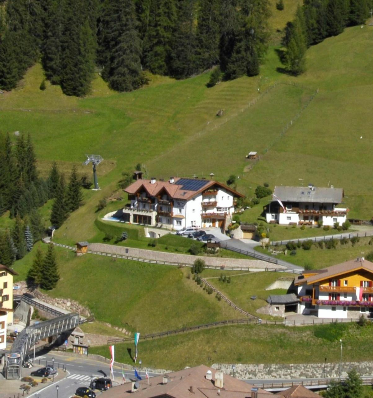 Hotel Garni La Tambra Selva di Val Gardena Exteriér fotografie